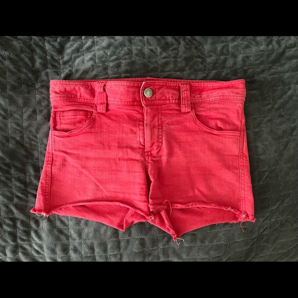 Alice + Olivia Women’s Red Shorts Size 2 - Picture 1 of 3